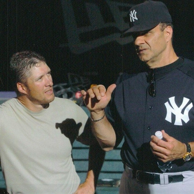 Shan Stratton discussing nutrition in a baseball setting